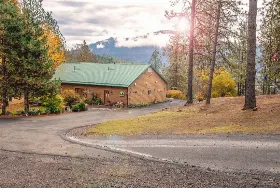 Photograph of The High Country Inn & Country Catering, Ahsahka