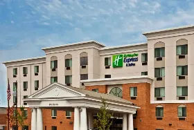 Photograph of Holiday Inn Express, Hillside