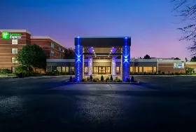 Photograph of Holiday Inn Express, Naperville