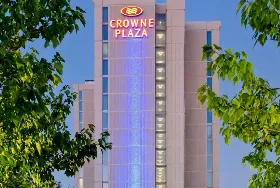 Photograph of Crowne Plaza, Rosemont