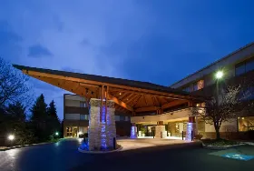 Photograph of Holiday Inn Express, Downers Grove