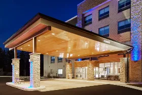 Photograph of Holiday Inn Express, Niles