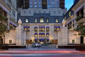 Photograph of Waldorf Astoria Chicago, Chicago