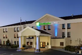 Photograph of Holiday Inn Express, Metropolis