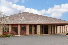 Photograph of Quality Inn, Macomb