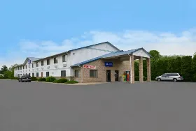 Photograph of Americas Best Value Inn, Champaign