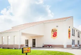 Photograph of Super 8, Lincoln