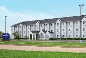 Photograph of Microtel Inn by Wyndham Champaign, Champaign