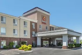 Photograph of Comfort Suites, Urbana