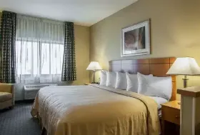 Photograph of Quality Inn, Forsyth