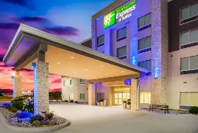 Photograph of Holiday Inn Express, Litchfield
