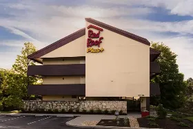 Photograph of Red Roof Inn, Willowbrook
