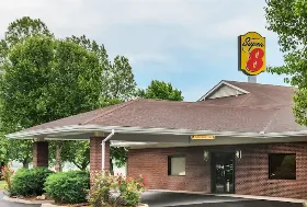 Photograph of Super 8, O'Fallon