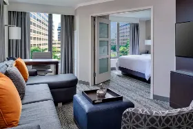 Photograph of Chicago Marriott Suites O'Hare, Rosemont