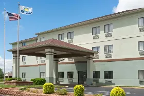 Photograph of Days Inn, Collinsville