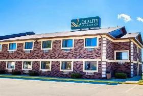 Photograph of Quality Inn, Champaign