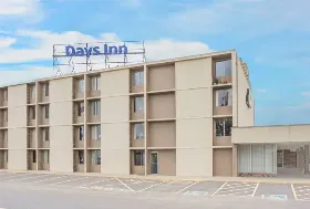 Photograph of Days Inn, Princeton