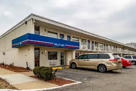 Photograph of Motel 6, Joliet