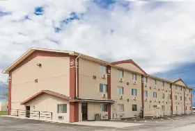 Photograph of Super 8, Bloomington