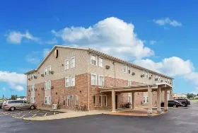 Photograph of Super 8, Litchfield