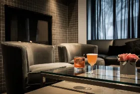 Photograph of Vie, Western Springs