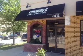 Photograph of Edwardo's Natural Pizza - Chicago, Chicago