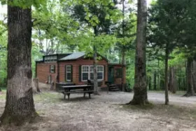 Photograph of Arrowhead Lodge, Elizabethtown