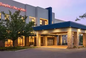 Photograph of Hampton Inn & Suites, Valparaiso