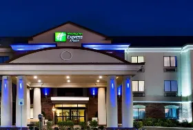 Photograph of Holiday Inn Express & Suites, Valparaiso