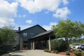 Photograph of LQ Inn & Suites Ft. Wayne, Fort Wayne