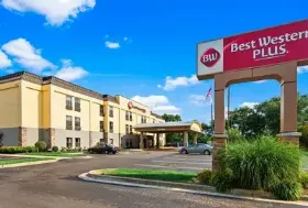 Photograph of Best Western Plus, Mishawaka