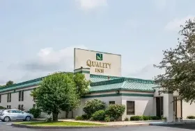Photograph of Quality Inn, Rochester