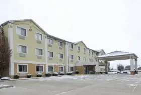 Photograph of Rodeway Inn, Kendallville