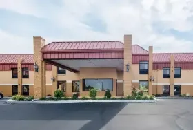 Photograph of Quality Inn, Muncie
