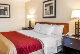 Photograph of Comfort Inn, Avon