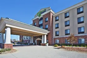 Photograph of Holiday Inn Express, Anderson