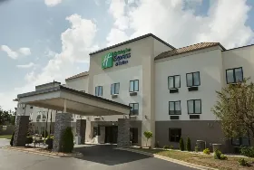Photograph of Holiday Inn Express, Madison