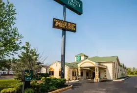 Photograph of Quality Inn, Franklin
