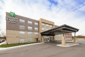 Photograph of Holiday Inn Express, Auburn