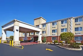 Photograph of Holiday Inn Express, Wabash