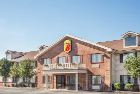 Photograph of Super 8, Madison