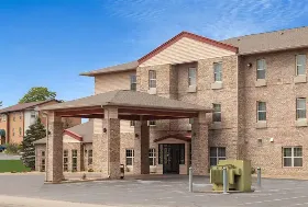 Photograph of Ramada by Wyndham, Sellersburg