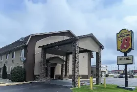 Photograph of Super 8, Shelbyville