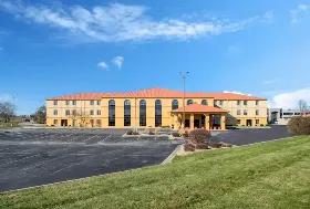 Photograph of La Quinta Inn & Suites, Greenwood