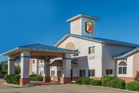 Photograph of Super 8, Martinsville