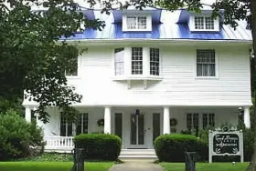 Photograph of Cool Breeze Bed and Breakfast, Evansville