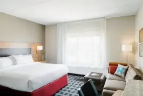 Photograph of TownePlace Suites, Dubuque