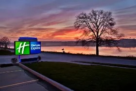 Photograph of Holiday Inn Express, Le Claire