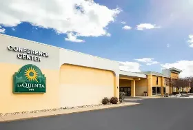 Photograph of La Quinta Inn, Davenport