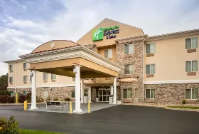 Photograph of Holiday Inn Express, Clinton
